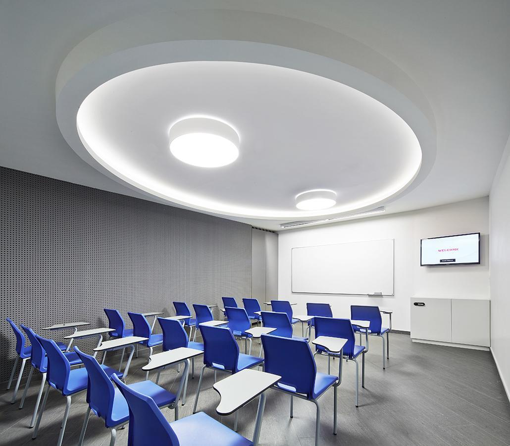 Апартаменты Residencia Universitaria Sarria Барселона Экстерьер фото