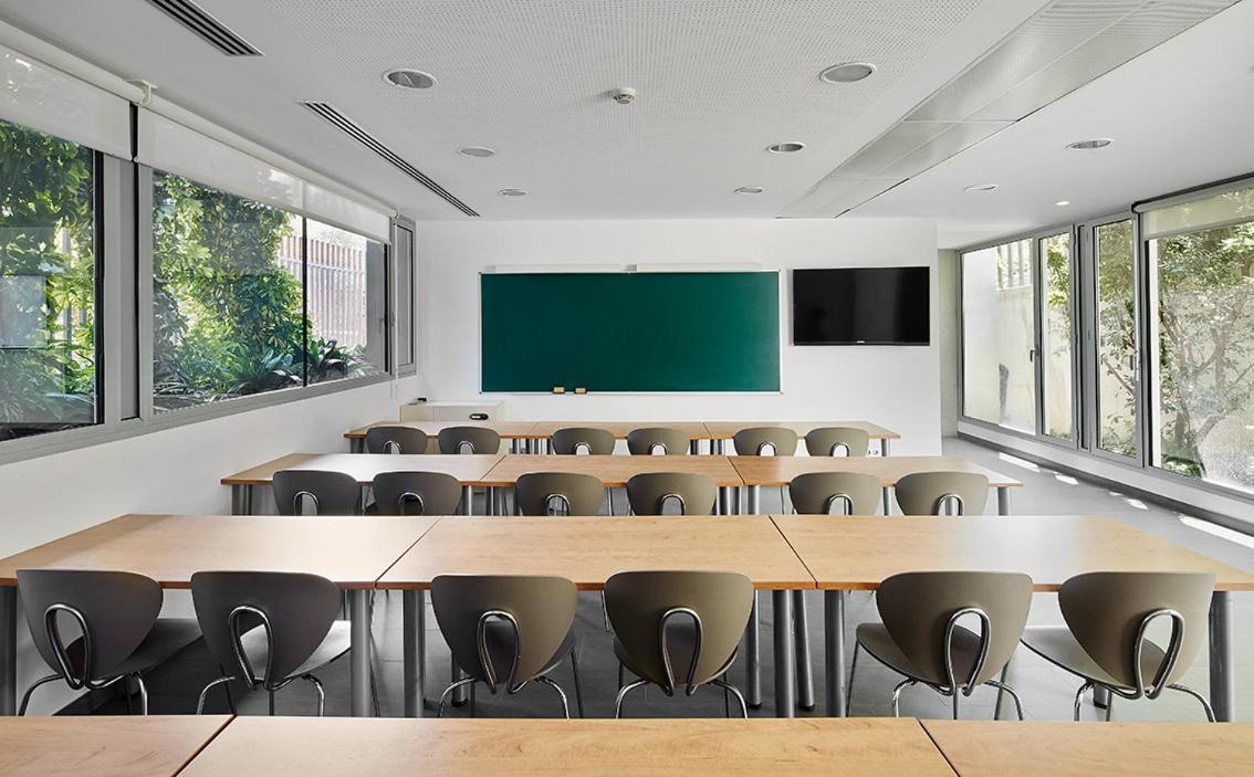 Апартаменты Residencia Universitaria Sarria Барселона Экстерьер фото
